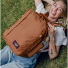 Plecak bagaż podręczny do samolotu z kieszenią na laptop CabinZero Classic Tech 28L CZ33 Cinnamon